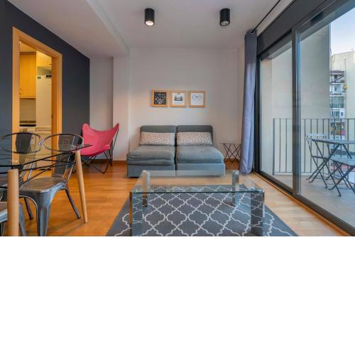 Modern and bright apartment in Eixample 3-1