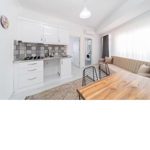 Modern and Comfortable Apartment in Muratpasa