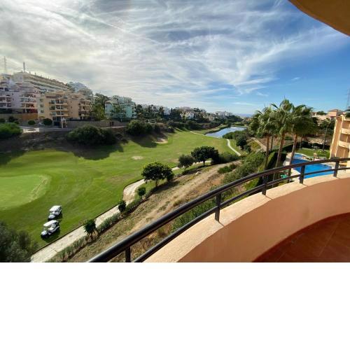 Modern and Stylish Apartment Seeview and Golfview