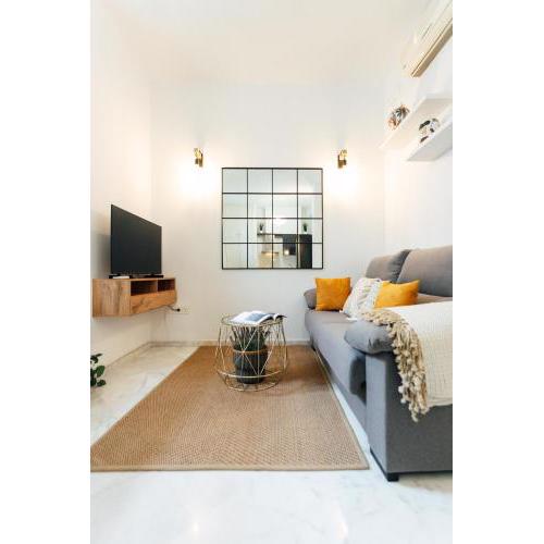 Modern and wide- 1Bd 1Bth- Triana