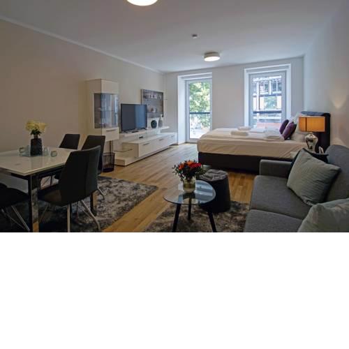 Modern Apartment at Rathaus