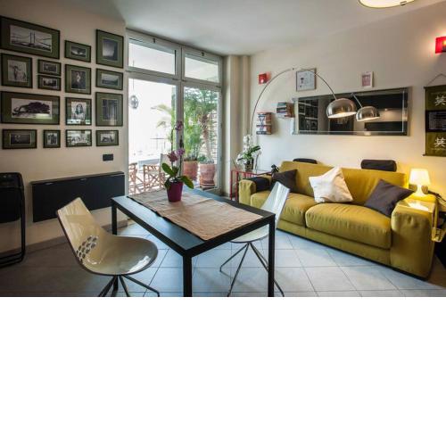Modern Apartment Giovanni Square IUN Q6922