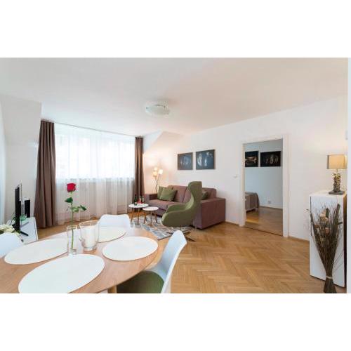Modern Apartment in New Town by Prague Days