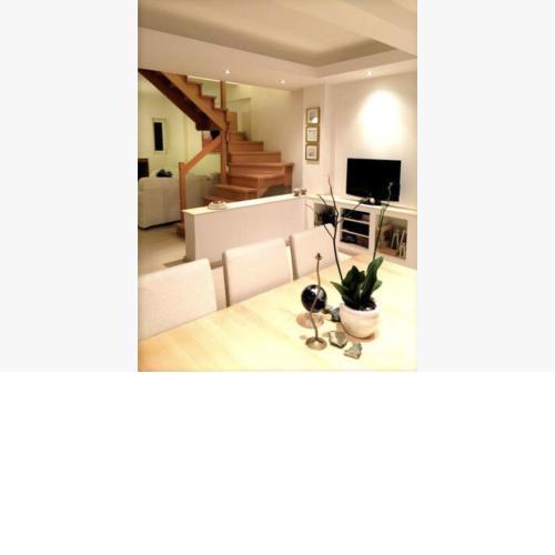 MODERN APARTMENT NEXT TO SUBWAY