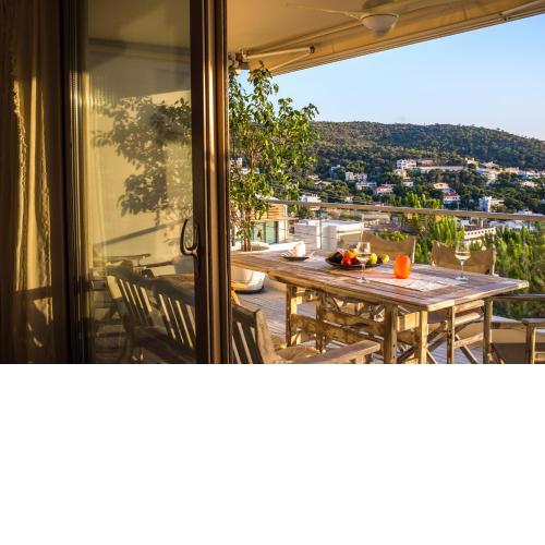 Modern Apartment with sea view & private pool in Saronida