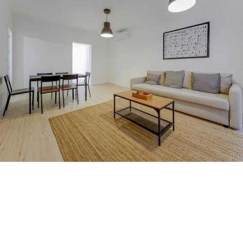 Modern apt para 6px en la Plaza de Tirso de Molina