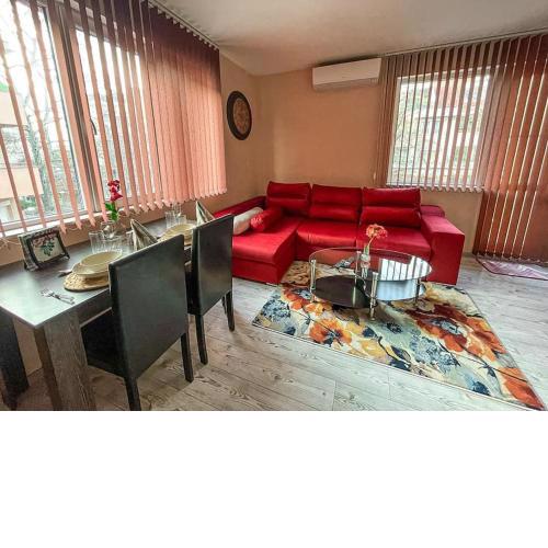 Modern & Bright 1BD Apartment near Main Square