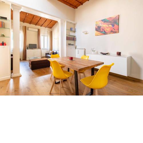 Modern, Bright near Boboli Gardens & Santo Spirito - HomeUnity