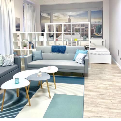 Modern, Central Suites by Keleti - 2 Kitchens, A/C, Park