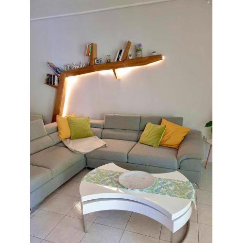 Modern condo in Athens, 10min from the Beach