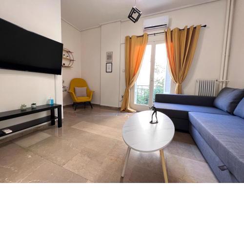 Modern & Cozy 51sqm Apt in Thisseio