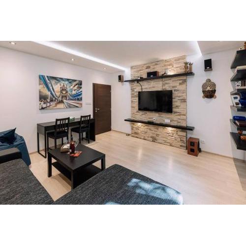 Modern Elegance Retreat
