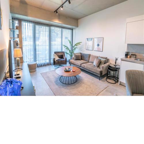 Modern Elegance Stylish 2br Apt
