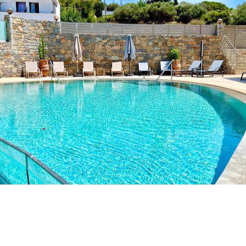 Modern Family apartment Ewa with pool, dining area on Crete coast