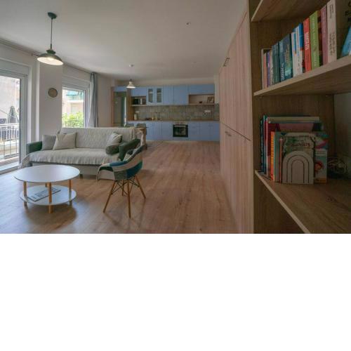 Modern flat in Dafni, up to 5 prs-4 min from metro