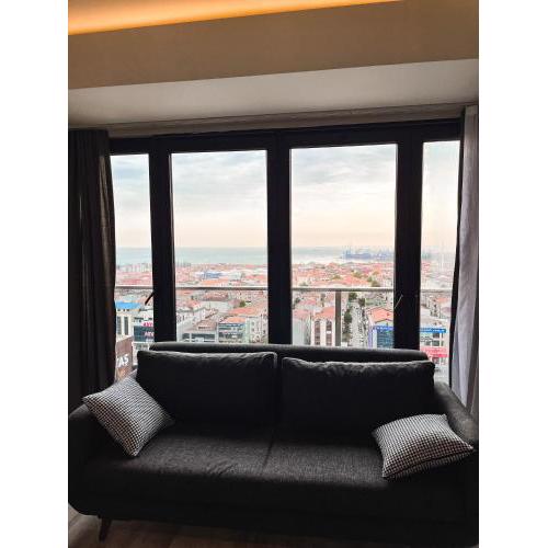 Modern Furnished Comfortable and Private