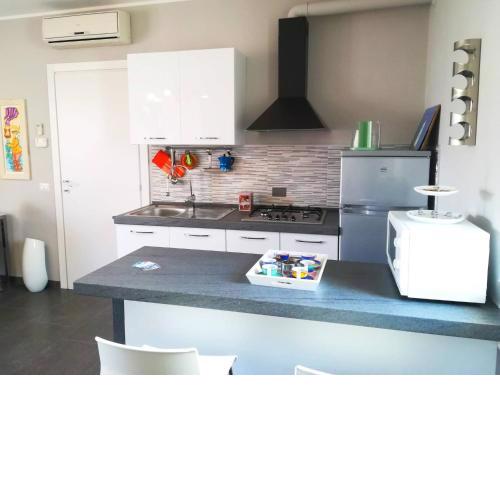 Modern Holiday Apartment With Wi-fi, Air Conditioning And Balcony; Pets Allowed