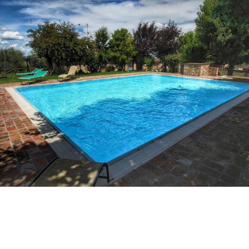 Modern Holiday Home in Colle di Val d'Elsa with Pool