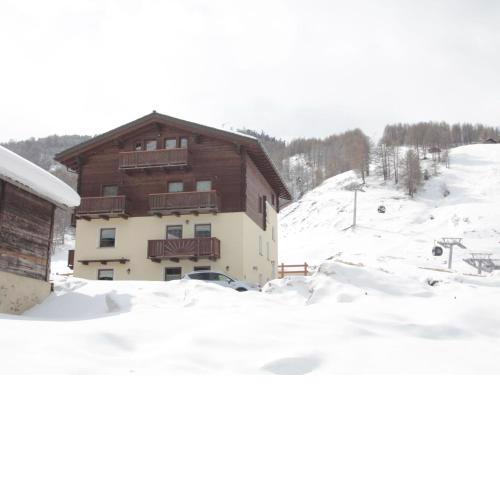 Modern Holiday Home in Livigno Italy near Ski Area