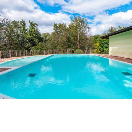 Modern Holiday Home in Manerba del Garda with Garden