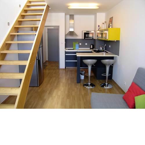 Modern Loft - 10min from the centre