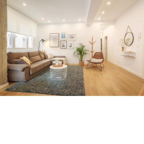 MODERN LOVELY HOUSE GUGGENHEIM