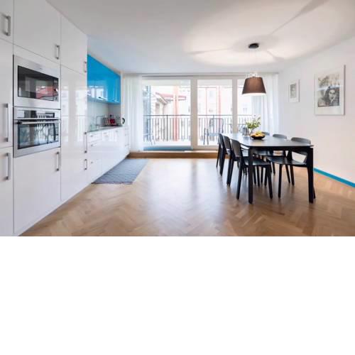 Modern & Luxurious 2 Bedroom A/C Apartment (A)