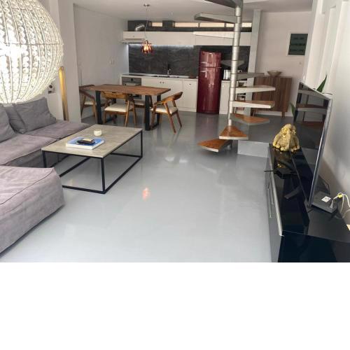 Modern Maisonette / beach 5 min!