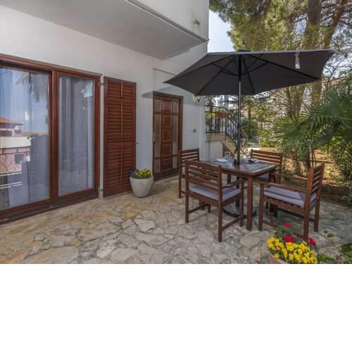 Modern one bedroom apartment with terrace near the beach and centre of Rovinj
