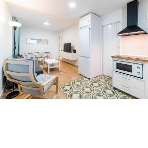 Modern Plaza de Toros Apartment with WiFi & Netflix