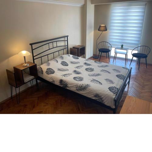 Modern Room with private bath, close to Beşiktaş