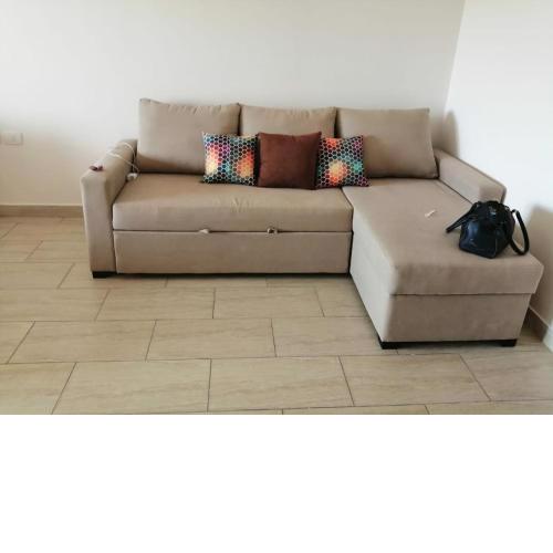 Modern Studio at Dau heights Compauend