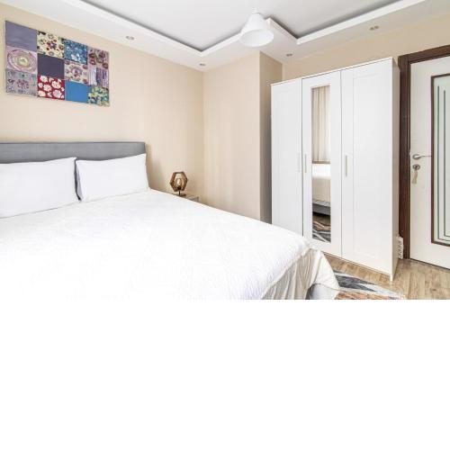Modern Studio Flat Close to Profilo Shopping Mall