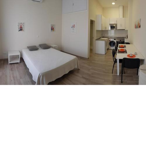 Modern studio near the port and beach