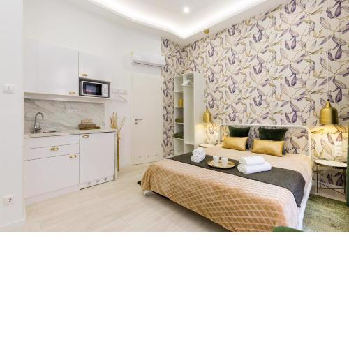 Modern studio with Balcony and AC