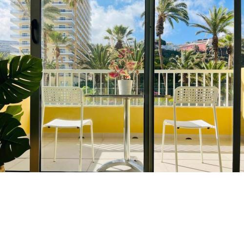 Modern studio with pools, 50 meters from the sea