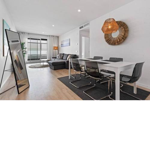 Modern & Stylish 3BR Apartment in Nueva Andalucia