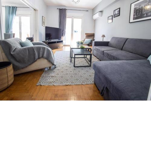 Modern & Stylish Flat In Pagrati