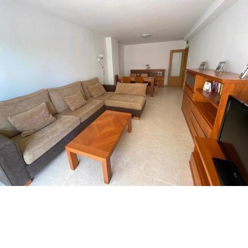 Modern three bedroom flat