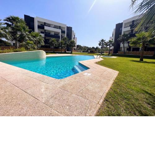 Modern Two Bedroom Ground Floor Apartment Duly7