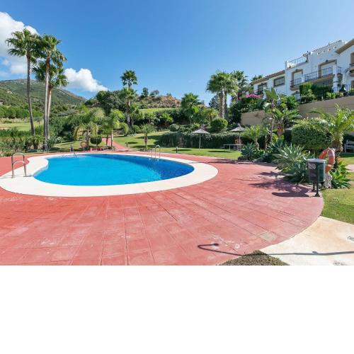 Modern Villa in Alhaur n el Grande with Swimming Pool