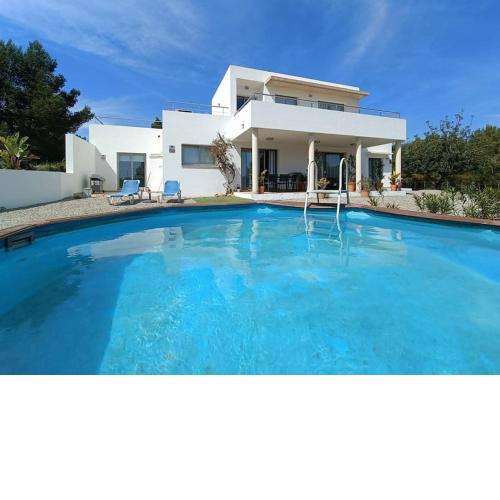 Modern Villa in Cala Jondal Porroig