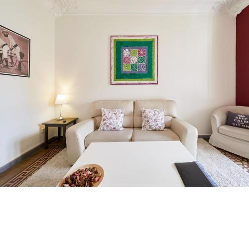 Modern Villa in Eixample with Sea Near