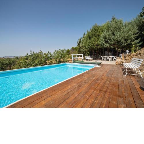 Modern villa in Nissoria with swimming pool