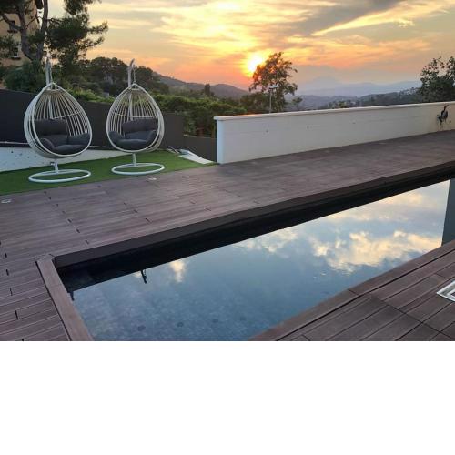 Modern Villa with Pool in Barcelona (6 Rooms)