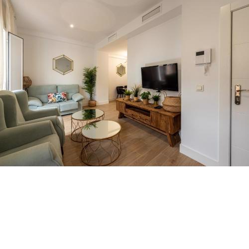 Modern with balcony- 2Bd 2Bth- San Vicente