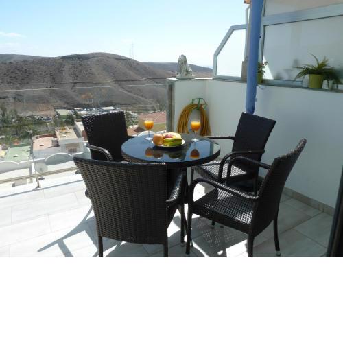 Moderne Ferienwohnung mit toller Aussicht und Pool