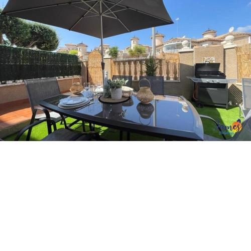 Modernised 3 Bed Townhouse with Pool Vm39