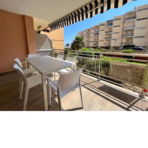 Moderno y con encanto, WIFI, parking y cerca del mar 100C - INMO22