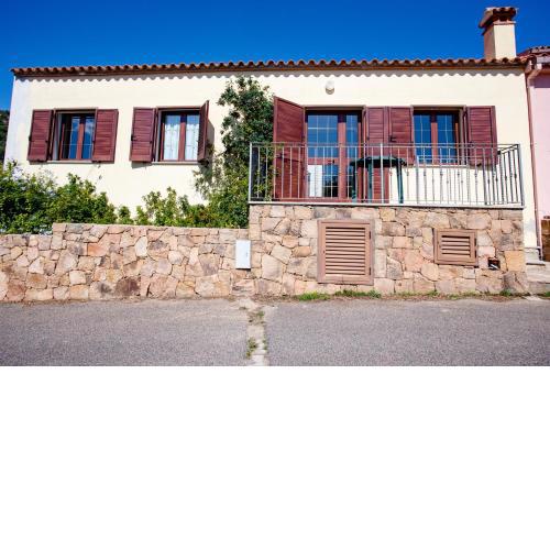 Molara Ichnos House